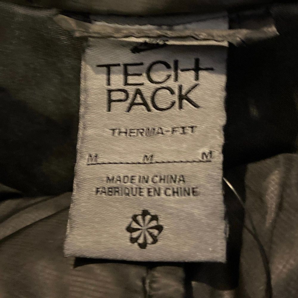 NWT Nike Tech Pack Therma-Fit Parka - Picture 8 of 9